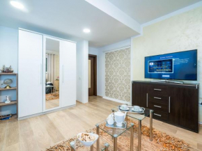 Villa Luciana Residence - Five-Bedroom Villa with Two Pools and Spa Center